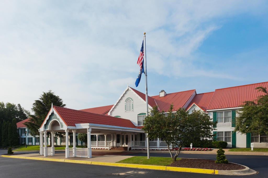 Country Inn & Suites by Radisson Holland, MI 39/42