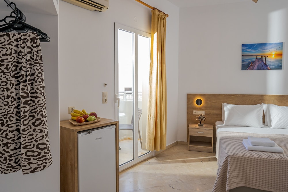 AMARA SEASIDE 28/44