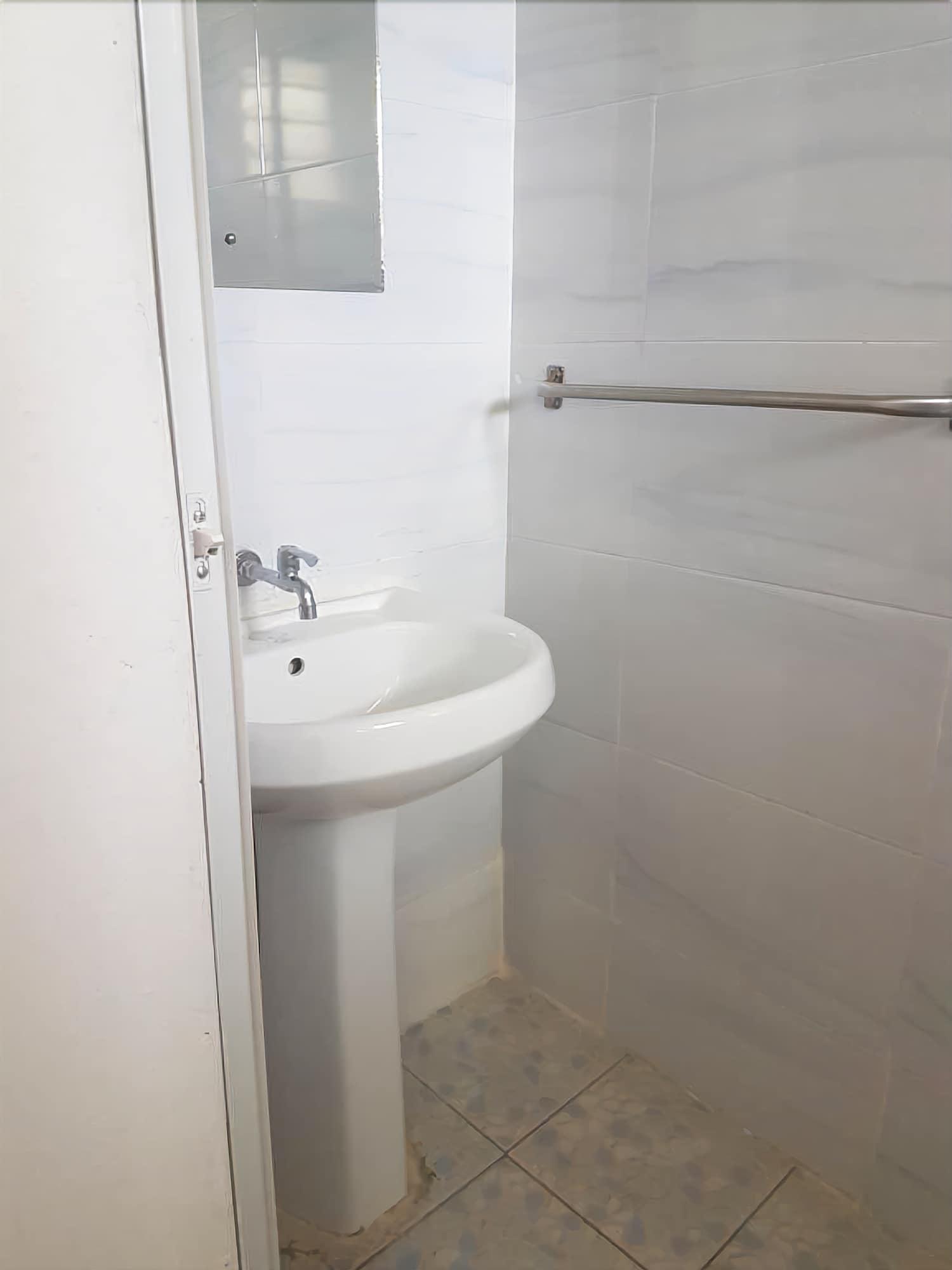 Miritini Golden Guest House 18/18