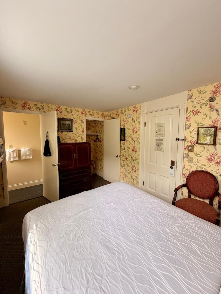 Murray Hotel 12/35