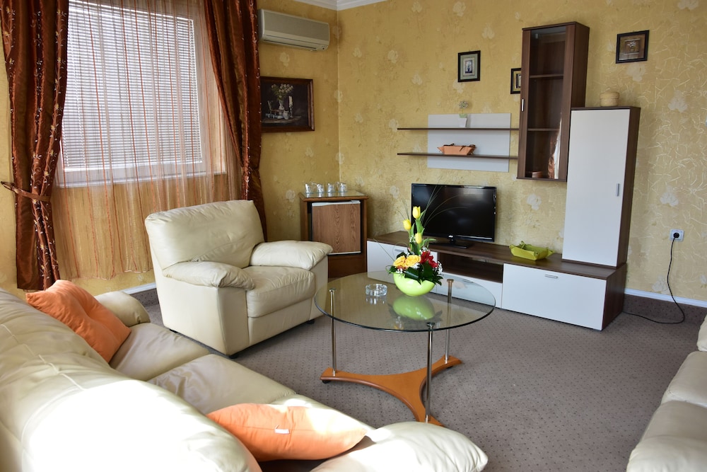 Garni Hotel Lav 27/50