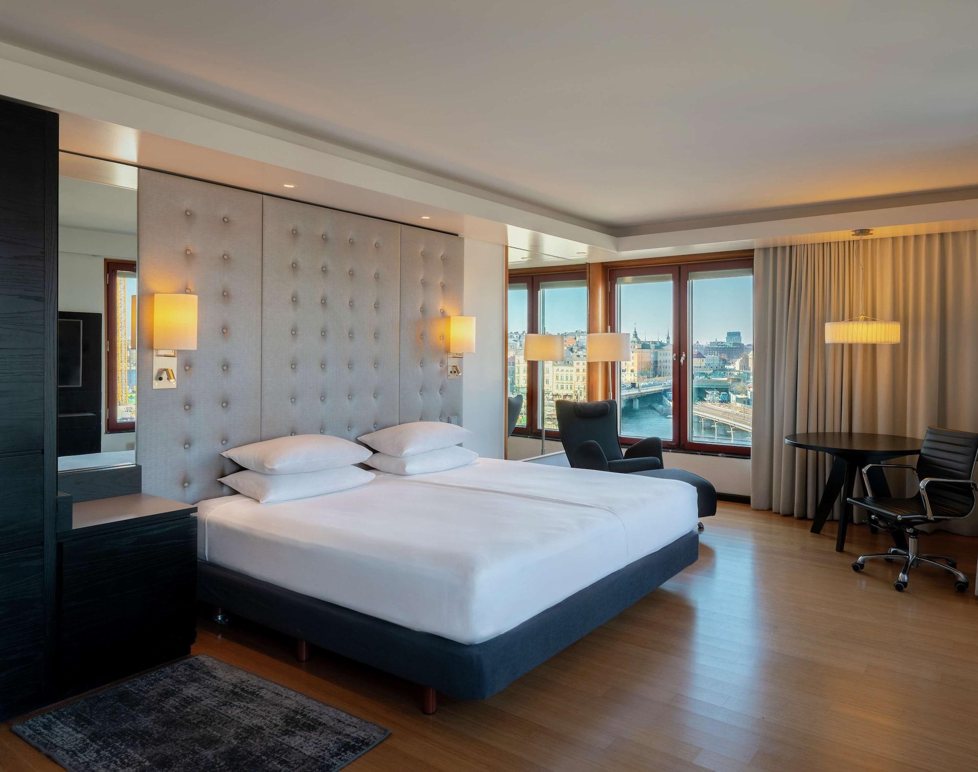 Connecting, Executive, Multiple Beds