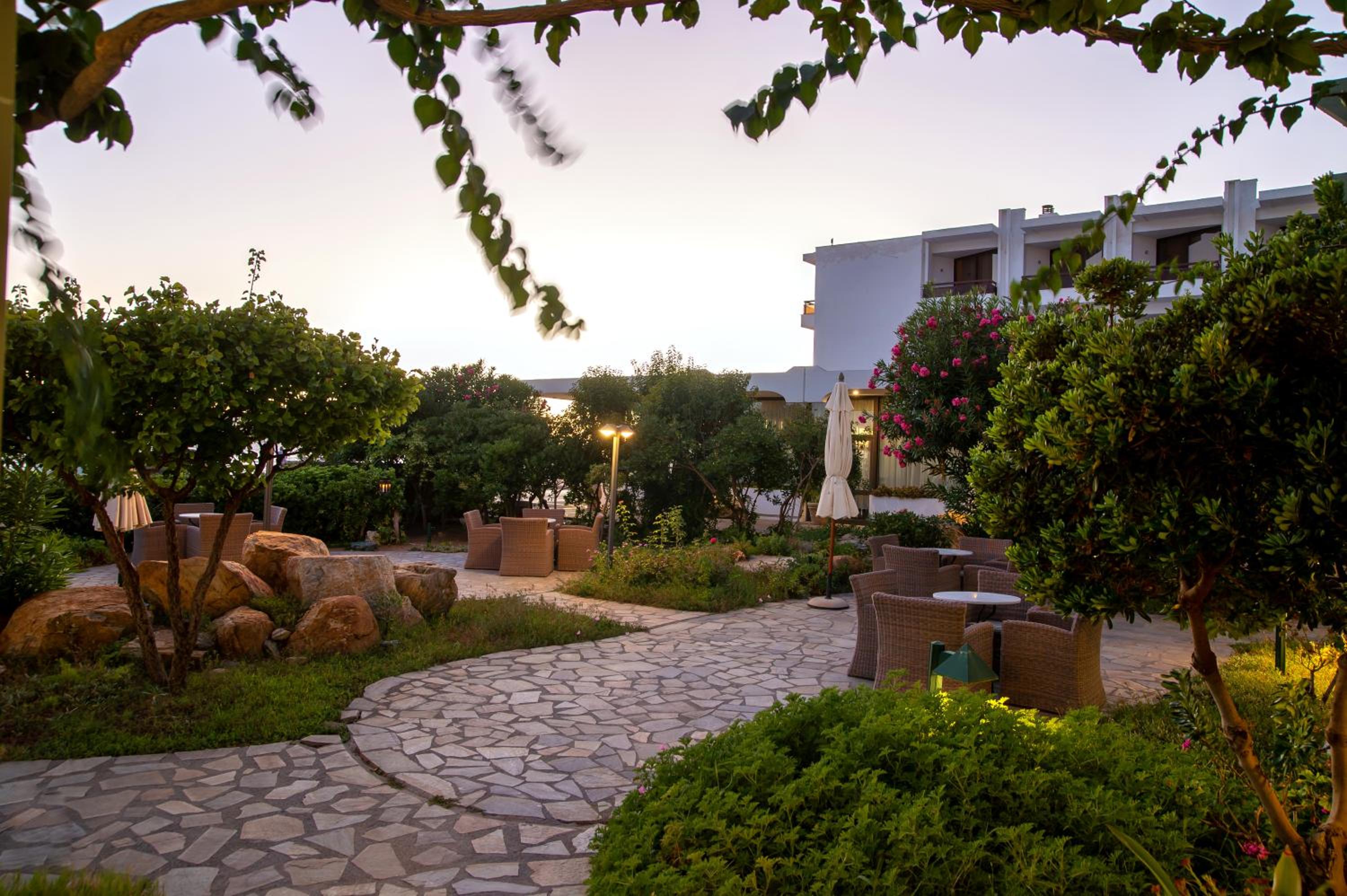 LIMIRA MARE HOTEL 45/53