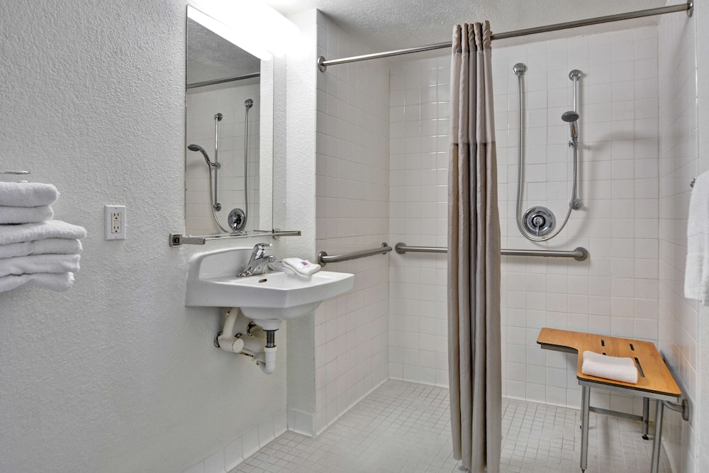 Motel6 Destin, FL 48/51
