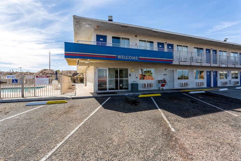 Motel6 Needles, CA 47/52