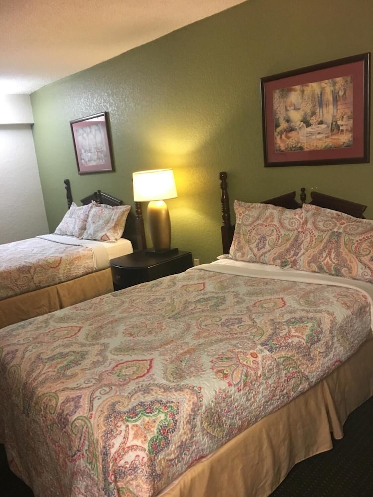 River Valley Inn and Suites 19/42