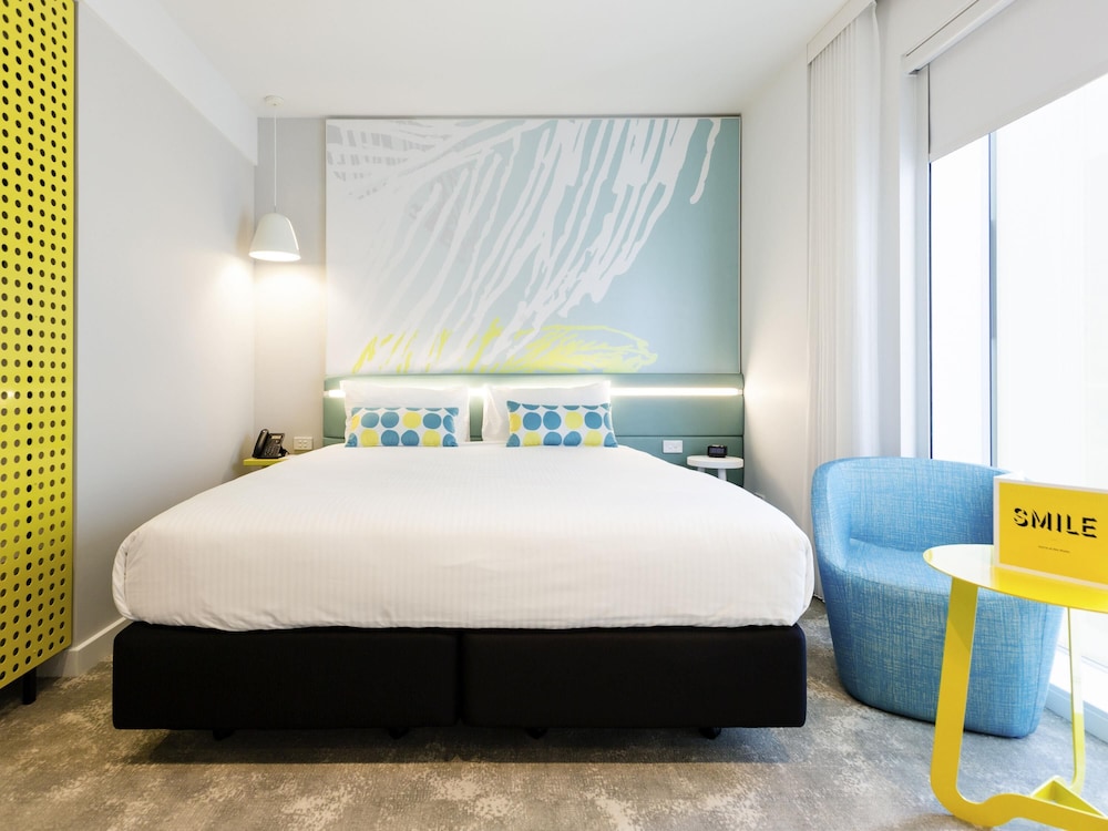 SUPERIOR, KING BED, CITY VIEW