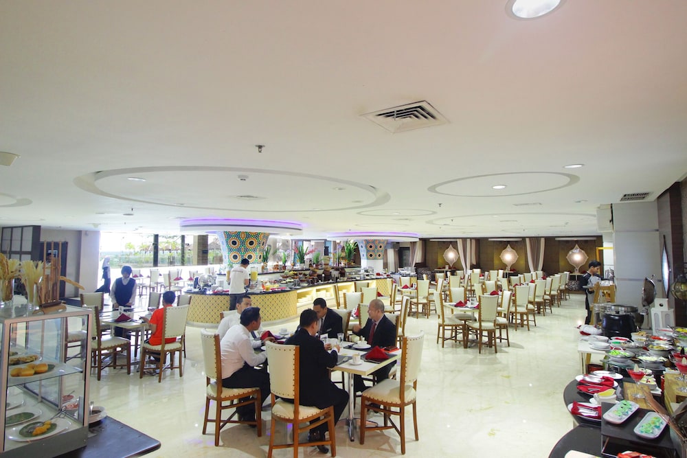 Grand Qin Hotel Banjarbaru 34/43