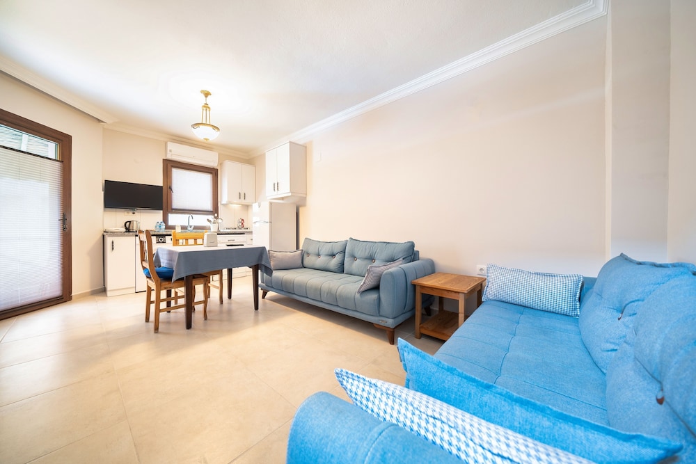 Dedeminn Garden Hotel 35/60