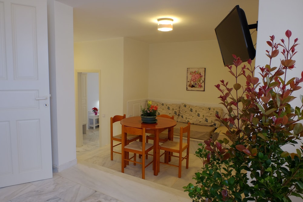 Dialinas Apartments 33/50