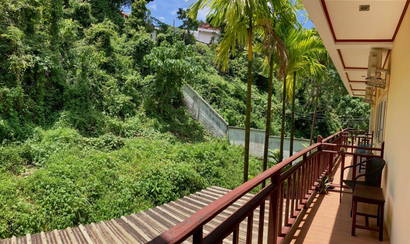 Pinky Bungalows Resort 66/67