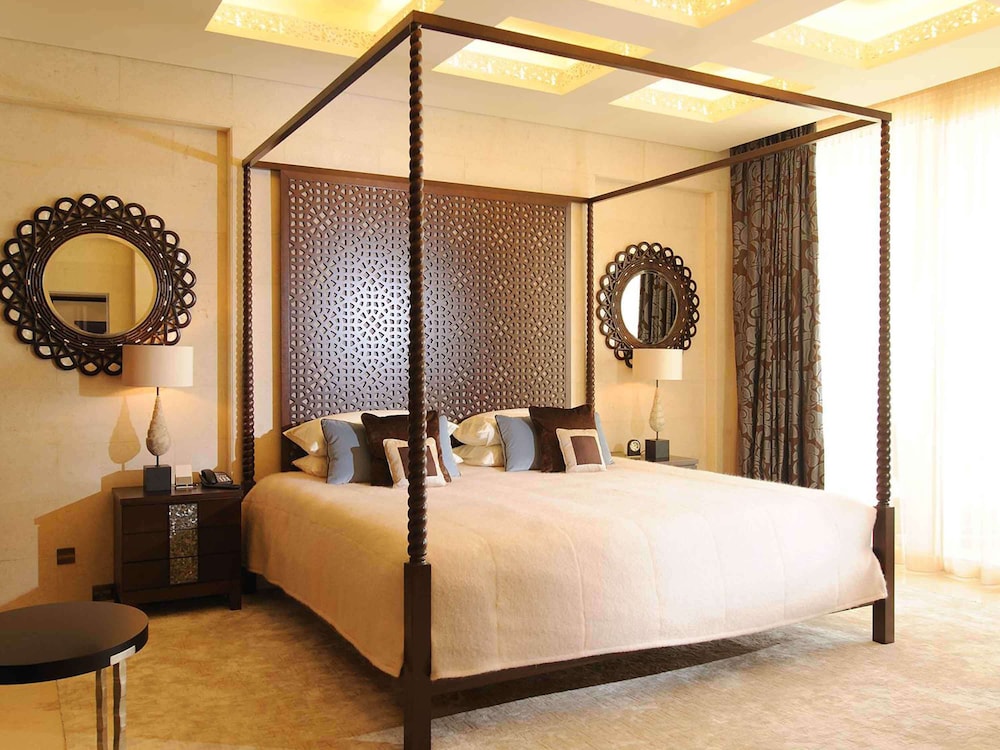 Raffles Dubai Hotel 17/50