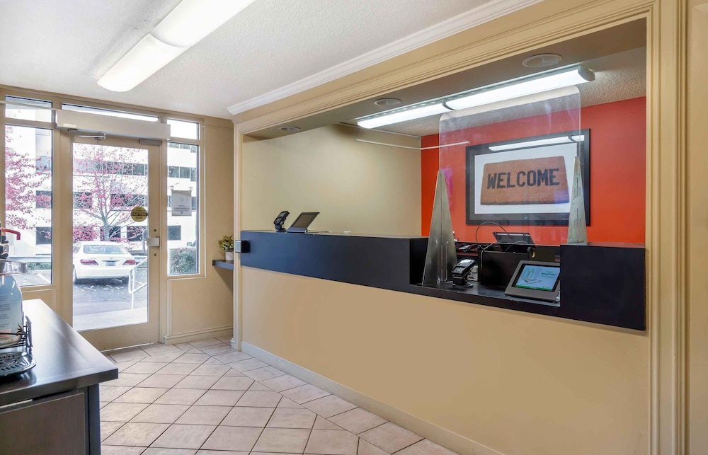 Extended Stay America Seattle-Bellevue-Factoria 7/54