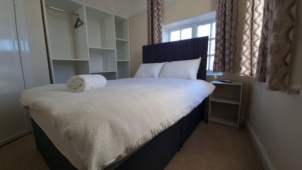 Economy, Double Bed