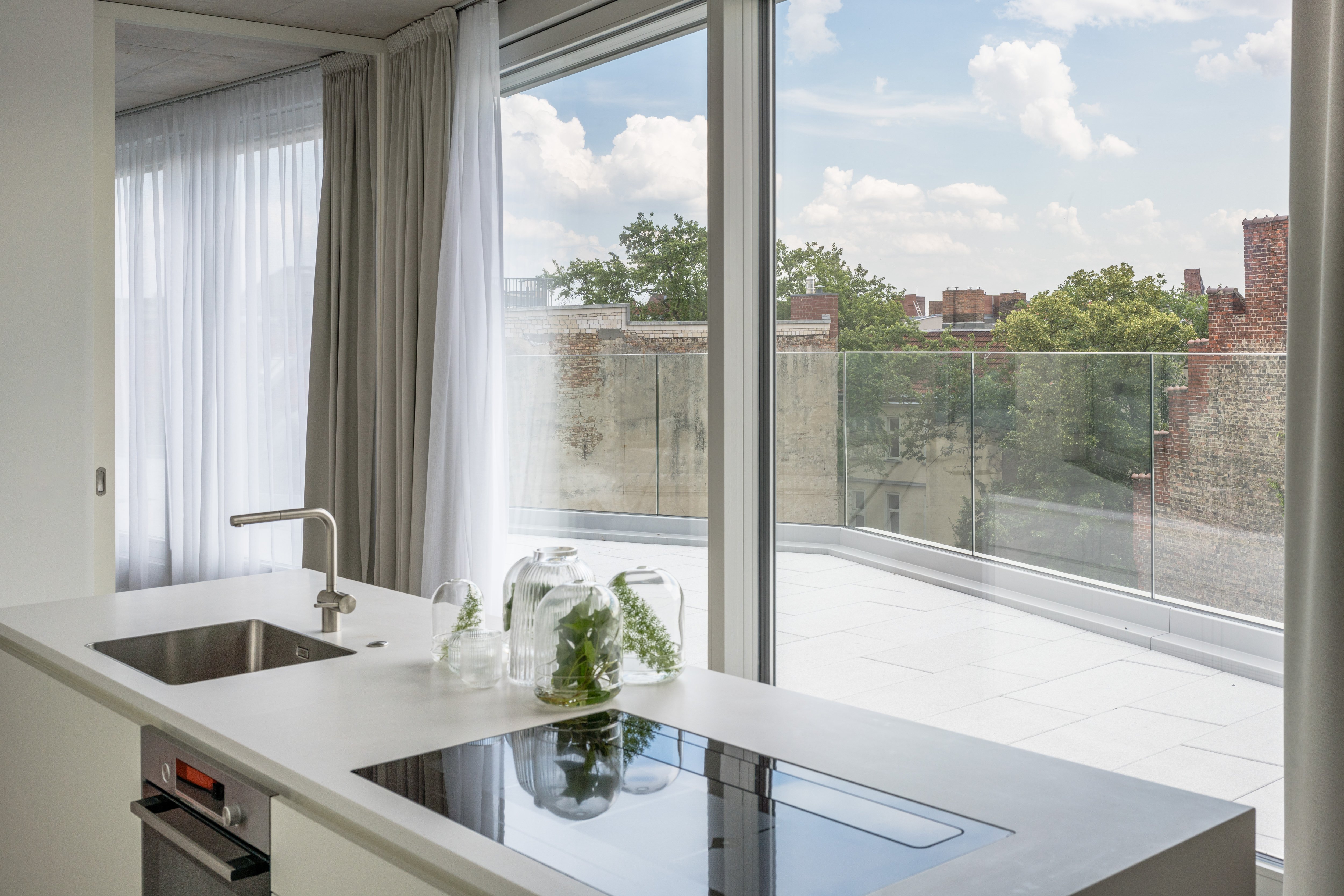 Carlotta Apartments 42/47