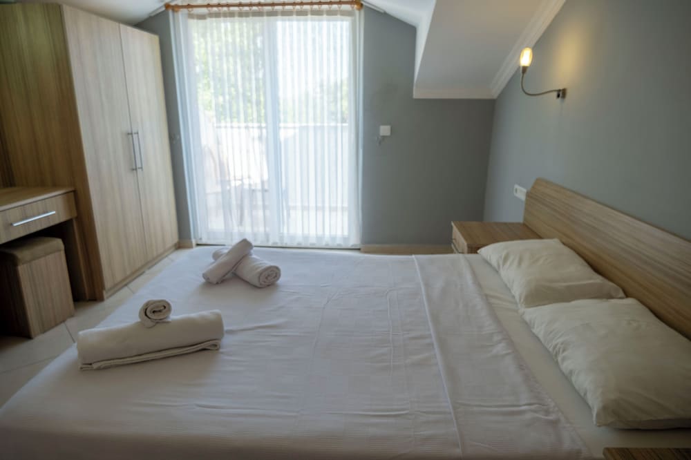 Gunes Hotel & Apartments 15/46