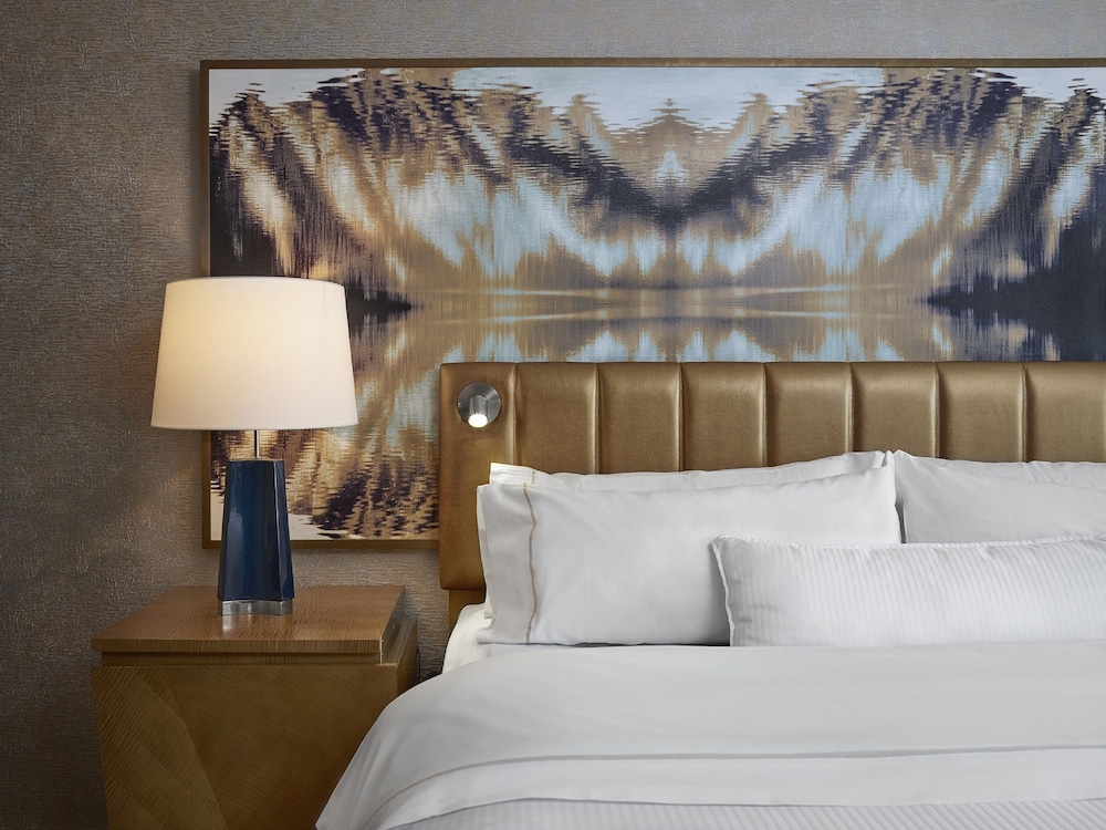 Westin Edmonton 9/40