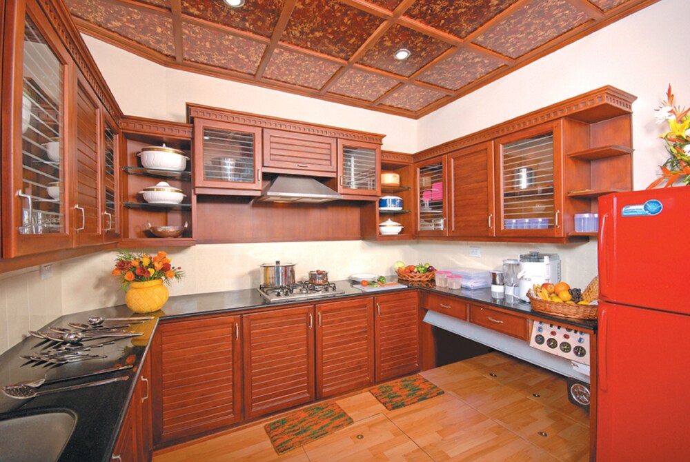 Sterling Lake Palace Alleppey. 9/58
