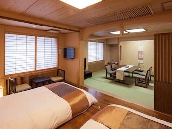 Japanese Western, Gold, Twin Beds