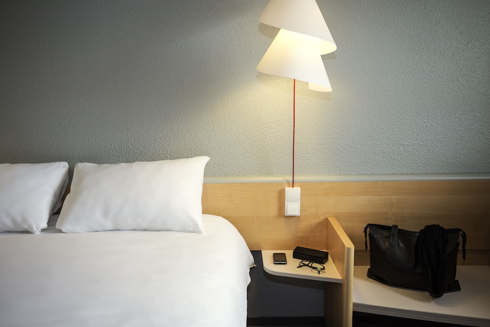 IBIS MONTELIMAR NORD 37/69