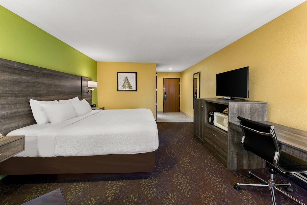Standard, King Bed