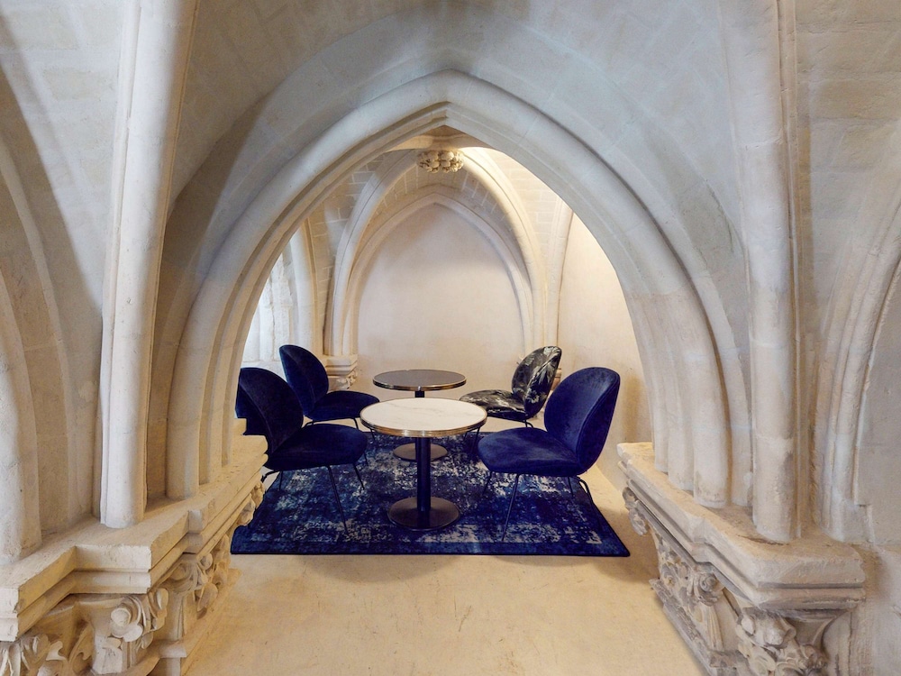 Mercure Poitiers Centre 49/73