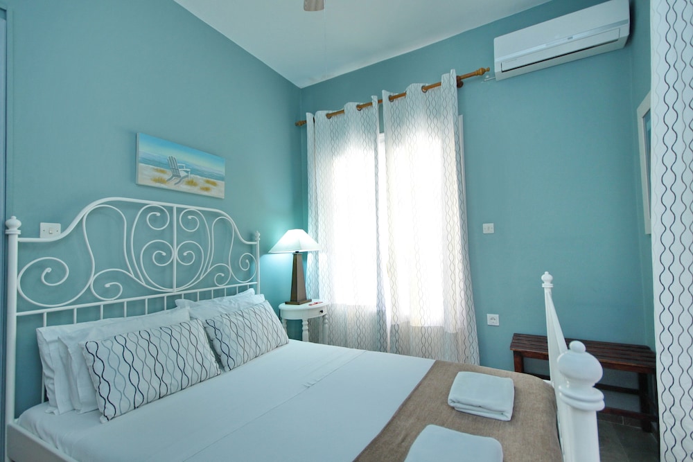 Aloe Luxury Apartments And Suites 10/50