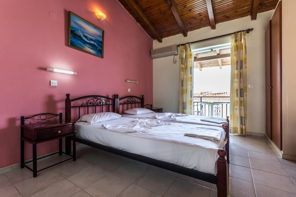 Vossos Hotel Apartments 16/41
