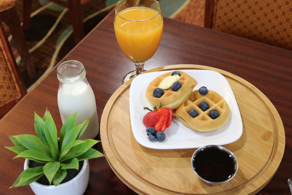 Super 8 by Wyndham Dublin 14/27