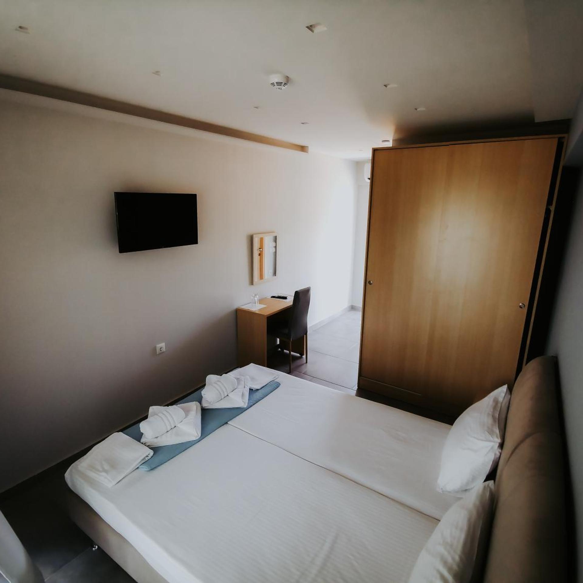 Three Island View Hotel 24/103
