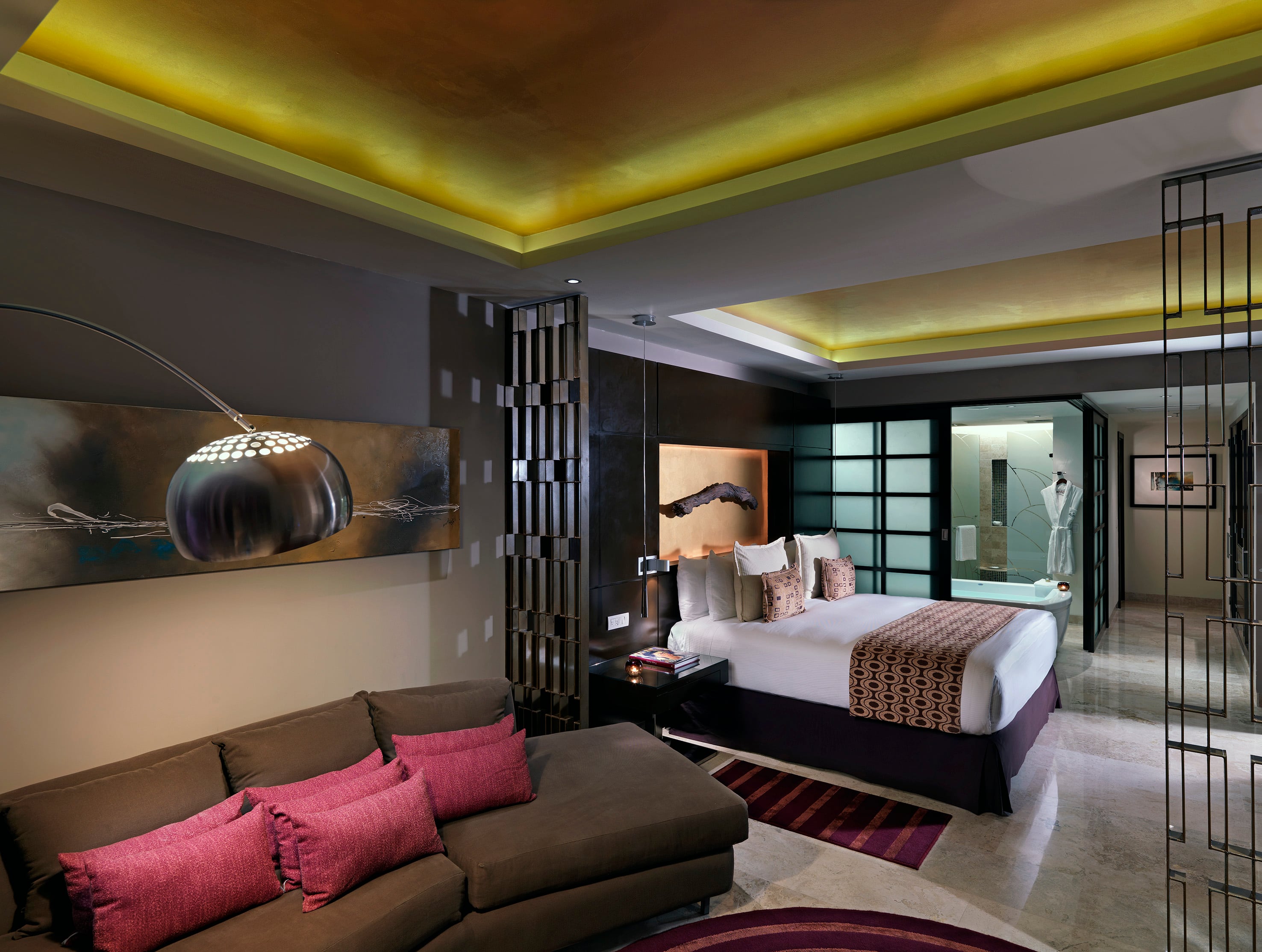 Concierge, Presidential, Family, Suite
