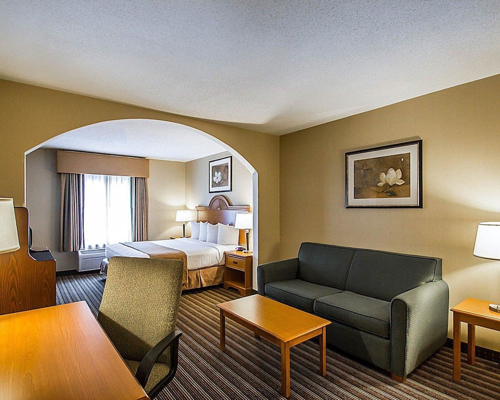 Quality Inn and Suites Fishkill South Near I-84 32/52