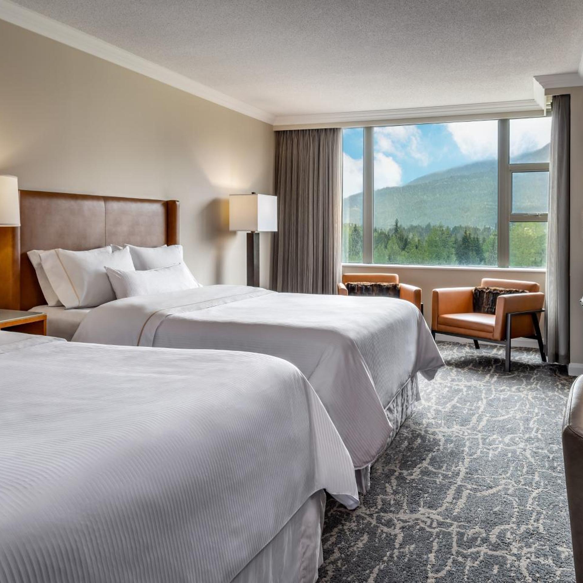 Studio, Suite, 2 Queen Beds, Sofa, West Tower