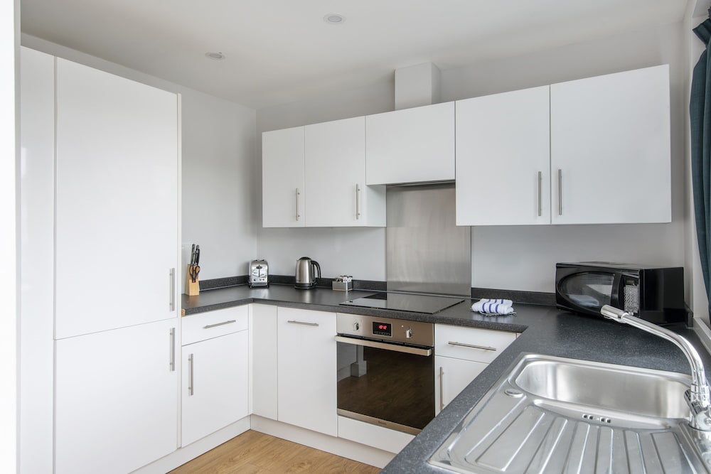 Max Serviced Apts Farnborough 21/58