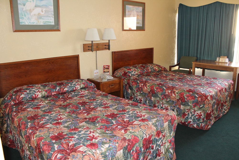 Grand Prix Motel on the Beach 19/48