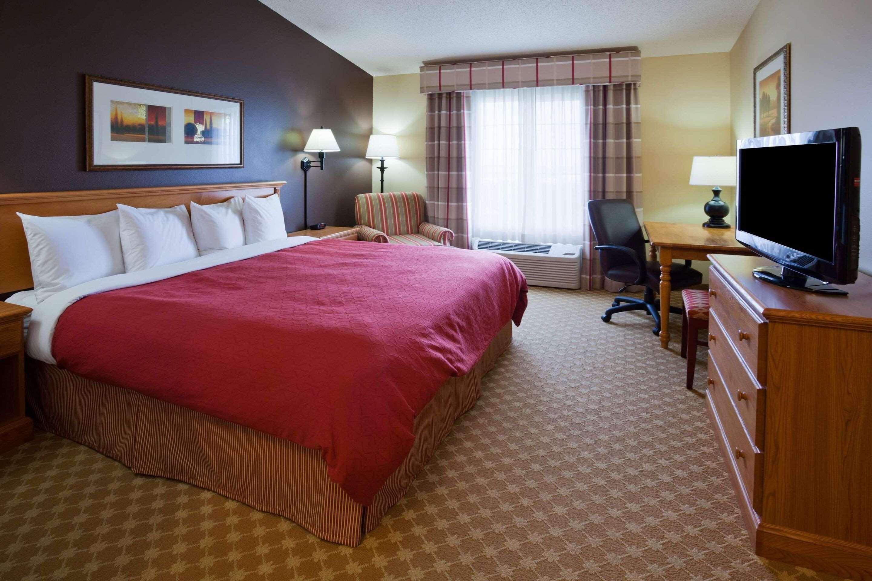 2 Bedrooms, Suite