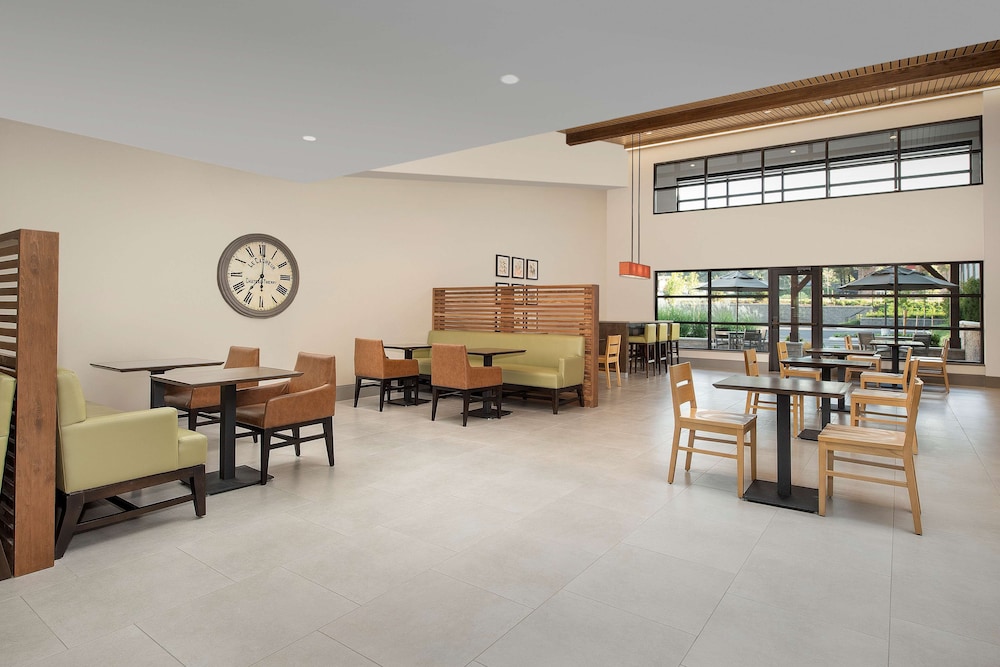 Country Inn & Suites by Radisson Seattle Tacoma International Airport, WA 40/44