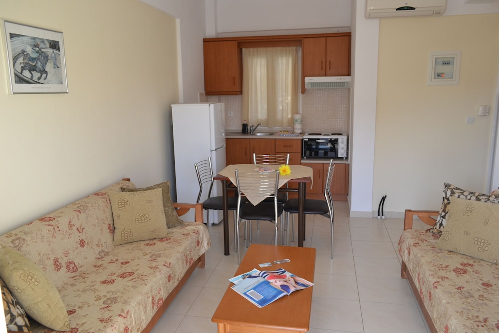 Pavloudis Apartments 27/50