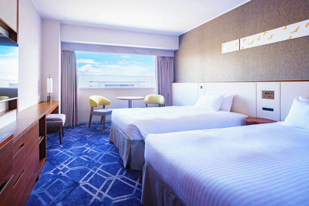 Superior, Twin Beds, Murphy Bed