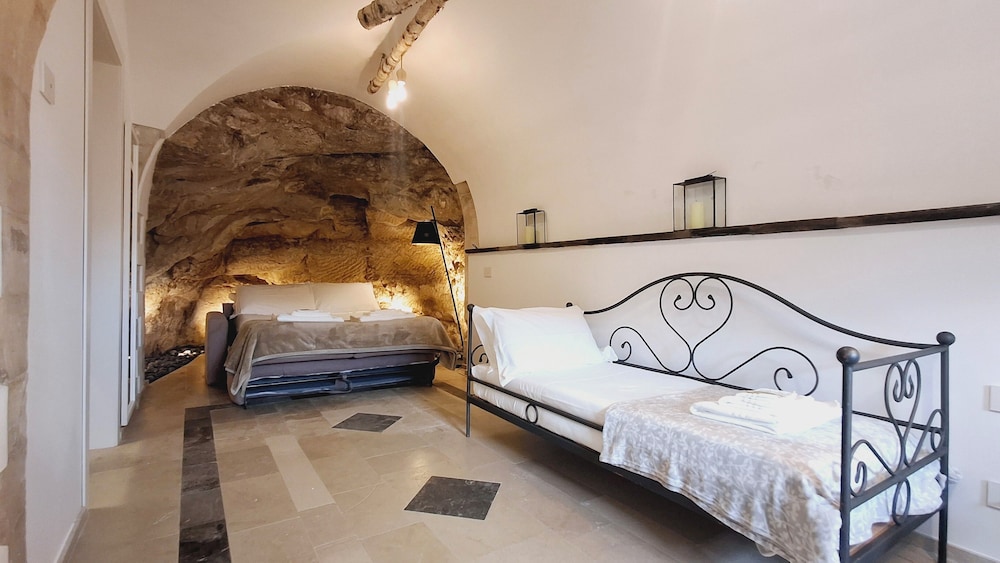 غرفة فاخرة رباعية بسريرين كوين، Ibla Rooms 3/3