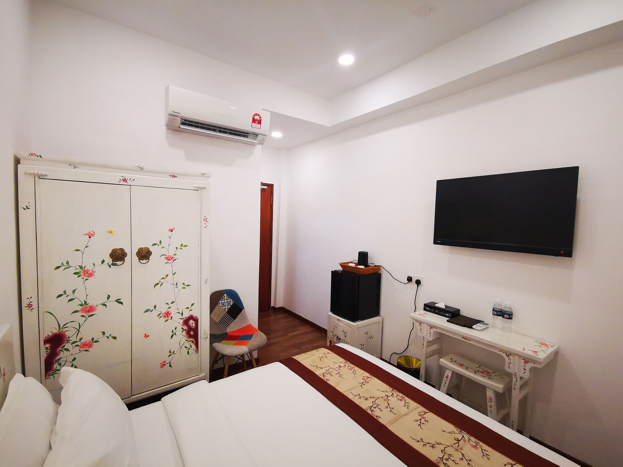 Standard, Queen Bed, No Window، Mclane Boutique Hotel 5/7