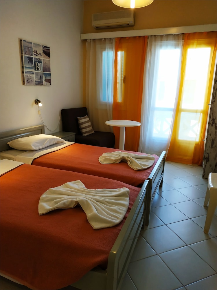 Renia Hotel 13/60