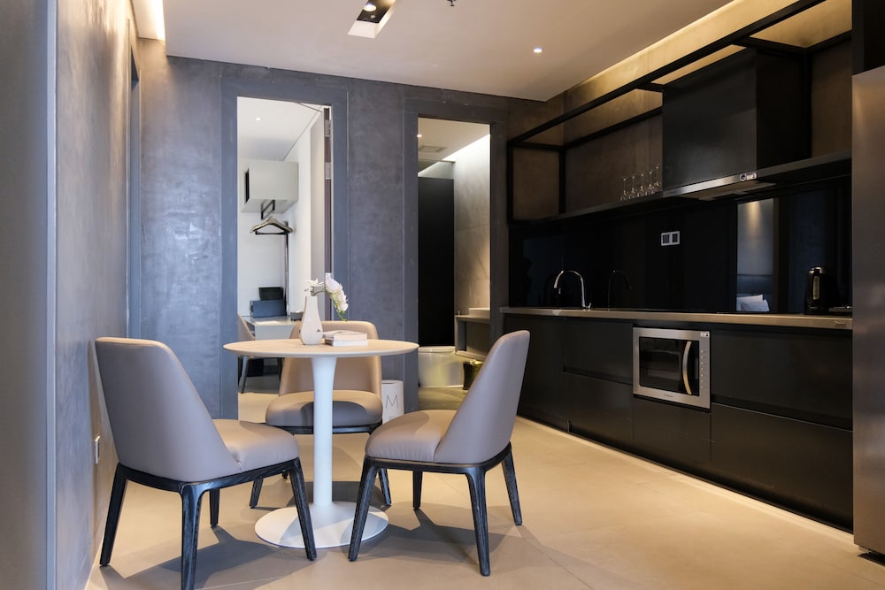 M Hotel Saigon 56/70