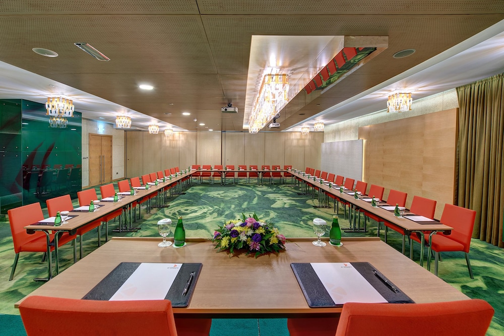 Al Khoory Executive Hotel, Al Wasl — 8