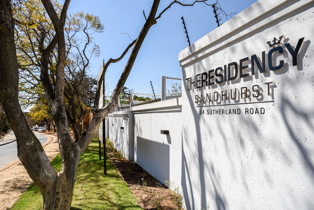 The Residency Sandhurst 3/60