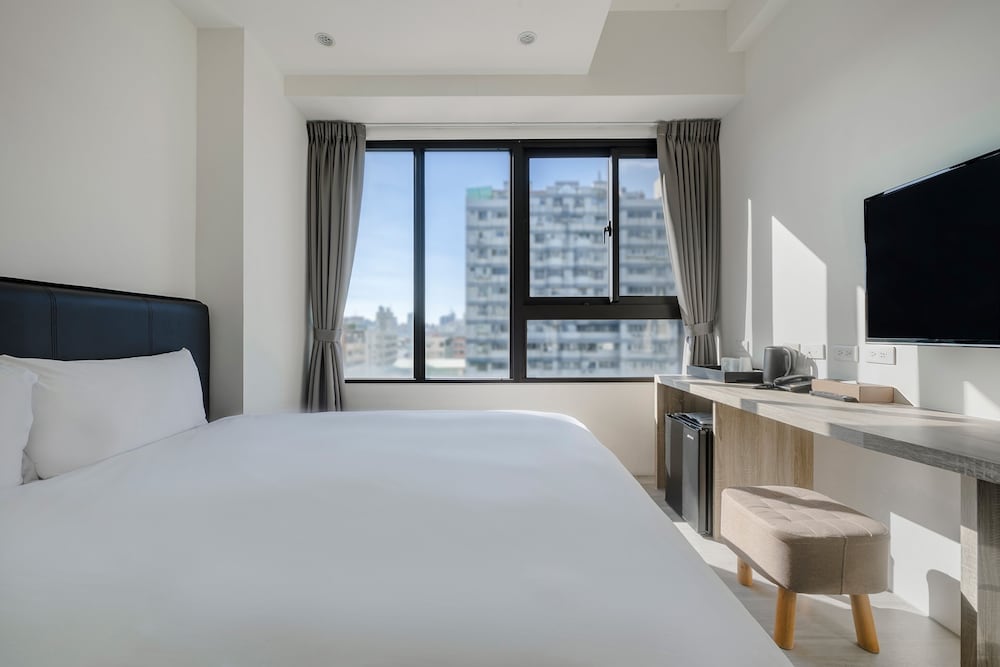 STANDARD, DOUBLE BED, ACCESSIBLE