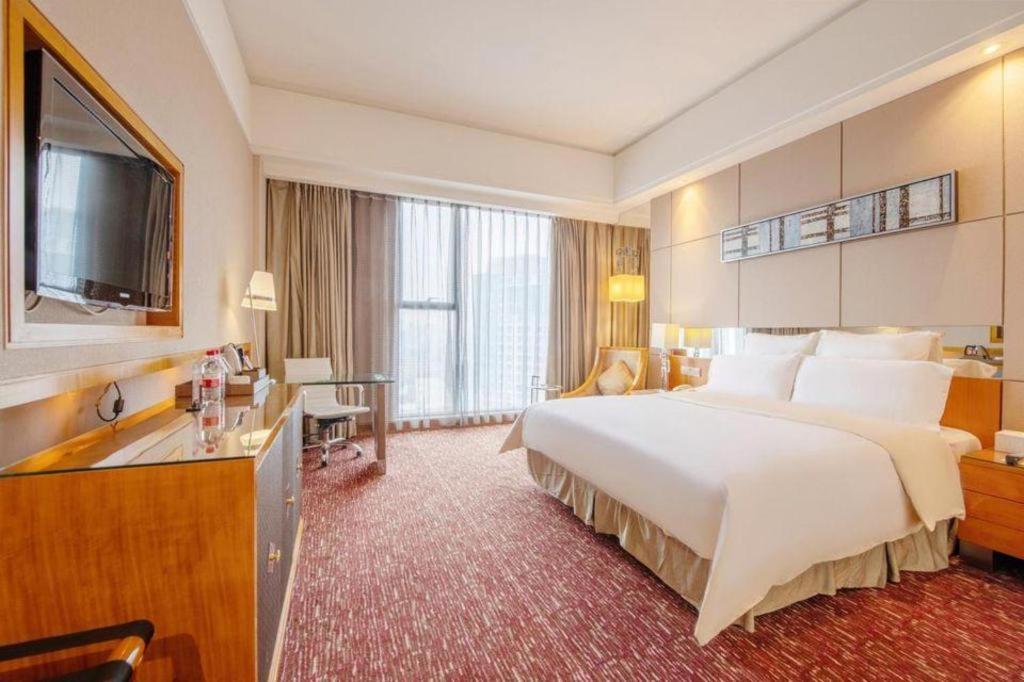 Babylon Hotel 25/53