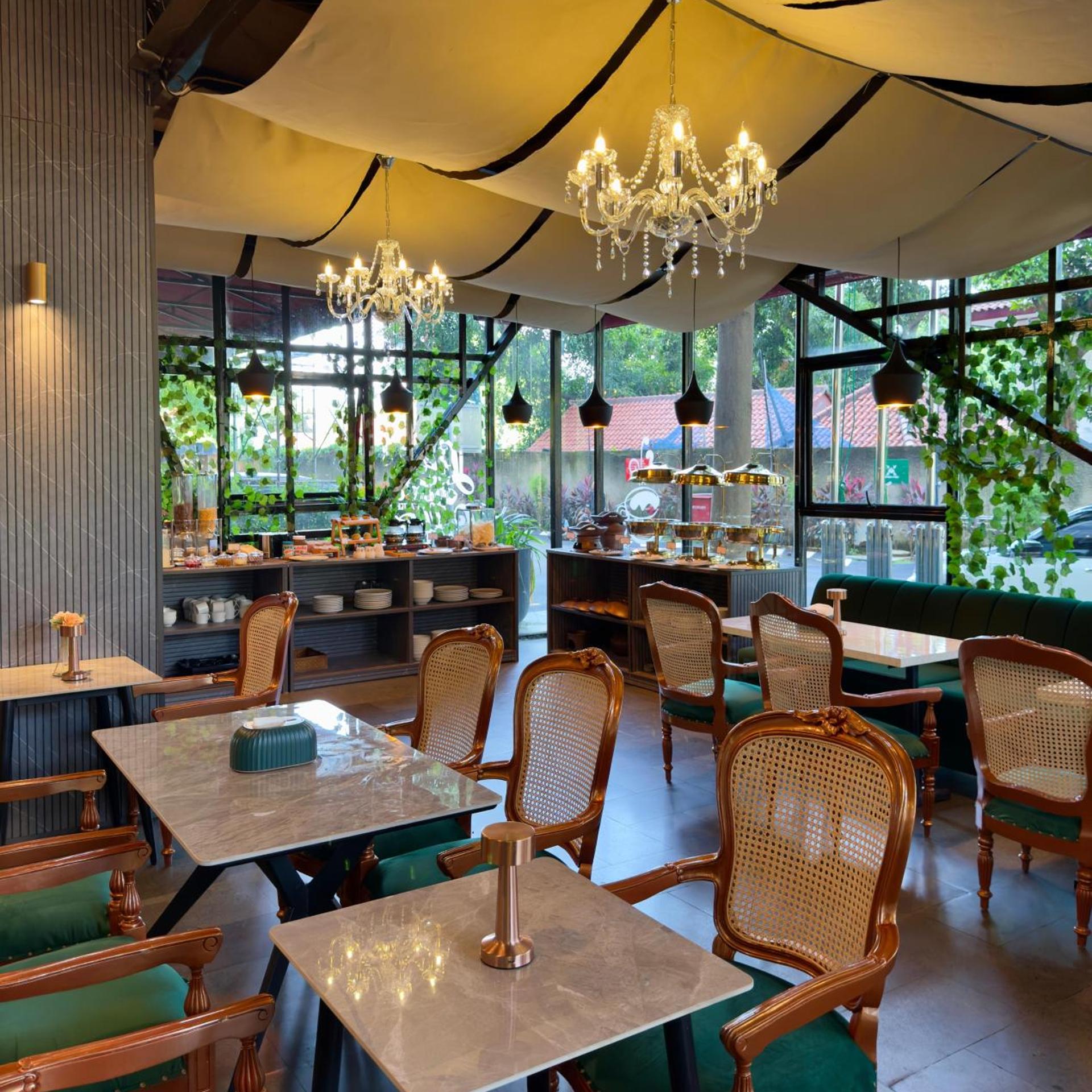 Fairview Hotel by ARTOTEL 31/35