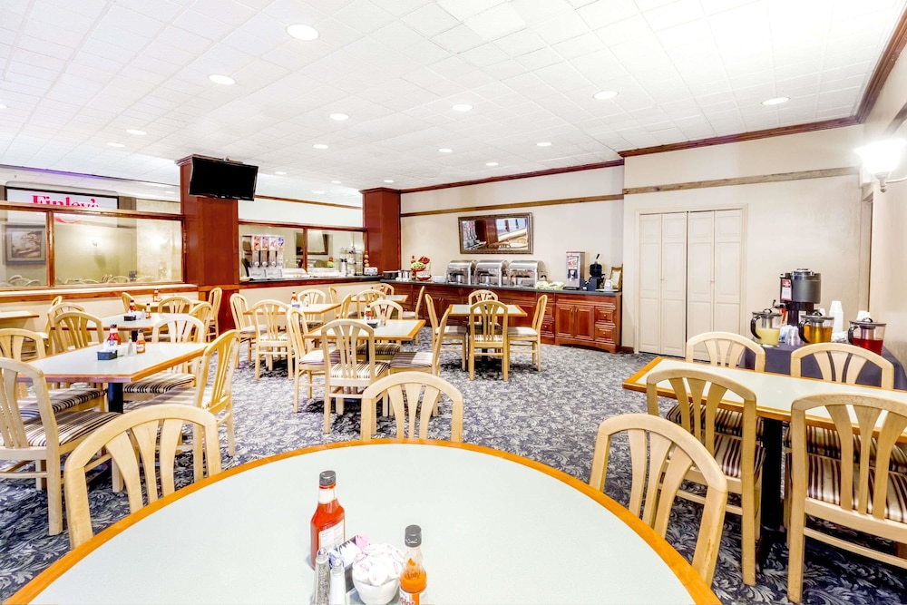 restaurant cafeteria