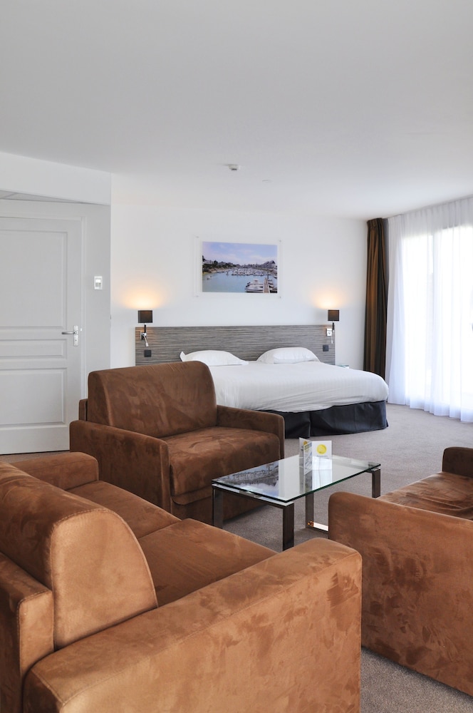 Golden Tulip La Baule 51/79